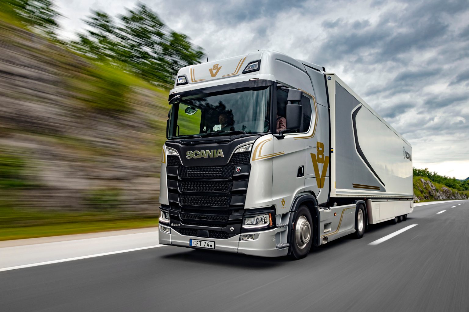 why-european-trucks-have-flat-faces-energy-transportation-group